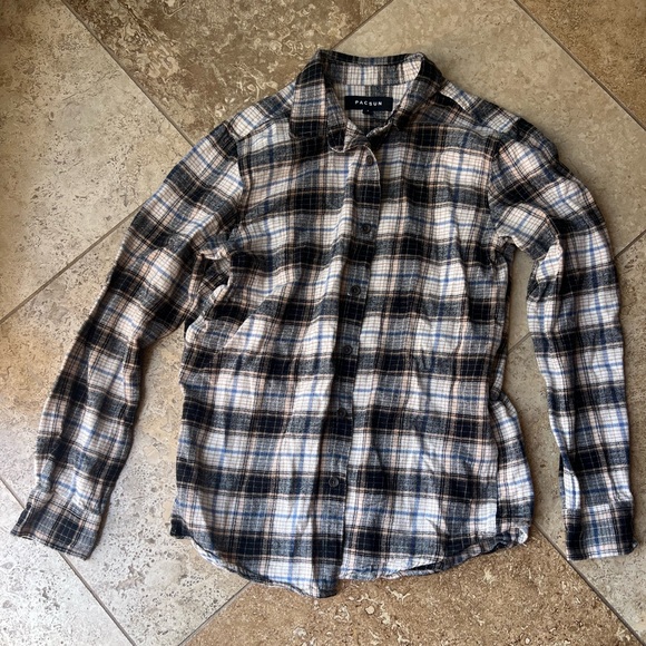 Button down shirt - Picture 1 of 3